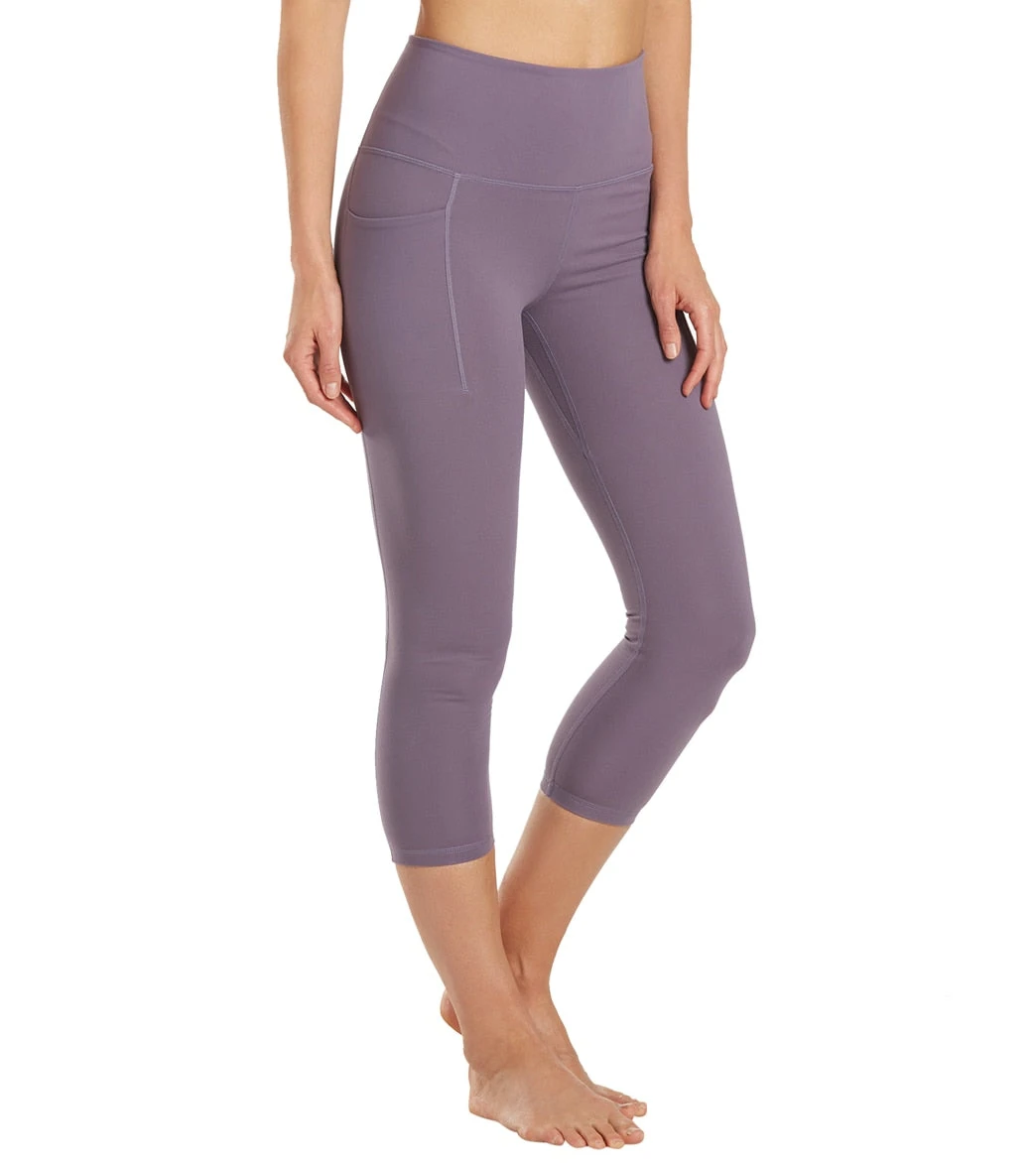 Uphold Solid High Waisted Capri Leggings With Pockets 21" Uphold Solid High Waisted Capri Leggings With Pockets 21"