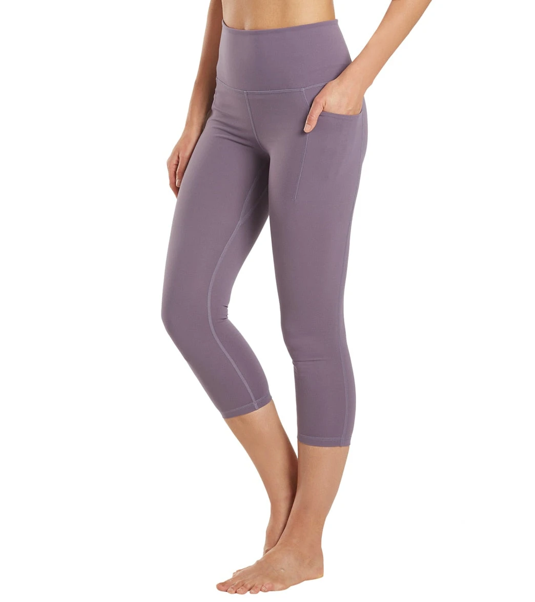 Uphold Solid High Waisted Capri Leggings With Pockets 21" Uphold Solid High Waisted Capri Leggings With Pockets 21"