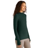 Featherweight Moving On Pullover
