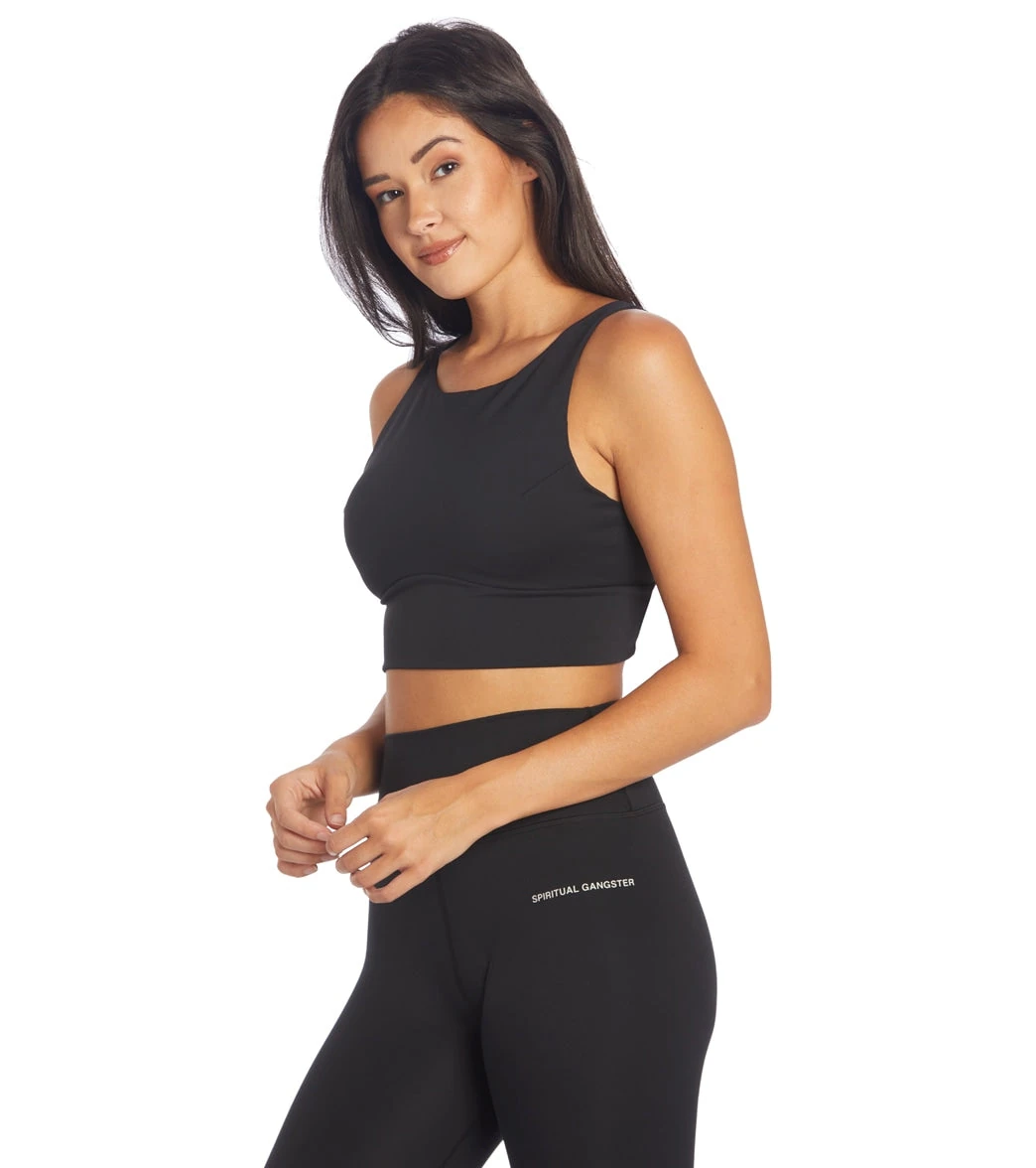 outfit ugg slippers men styled with yoga joggers on a Melbourne laneway